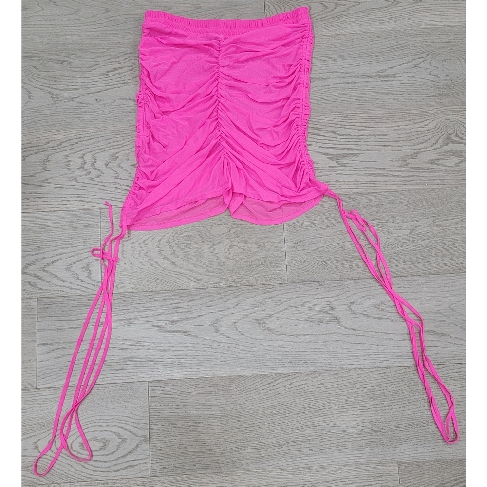 Neon Pink Ruched Shorts Fashion Nova - Picture 4 of 10